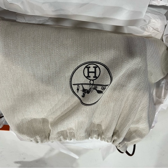 Hermes Vide Pouches Togo Calfskin purse. Orange with blue/white stripe strap - Picture 7 of 15